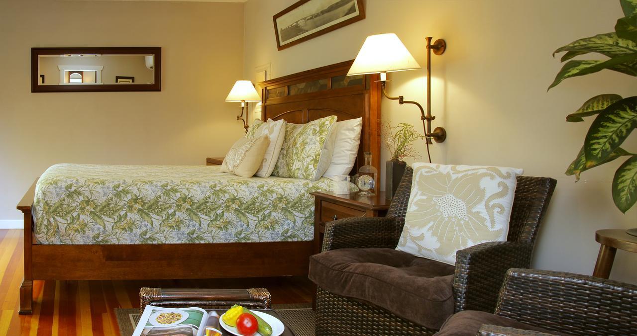 Hotel Coho
