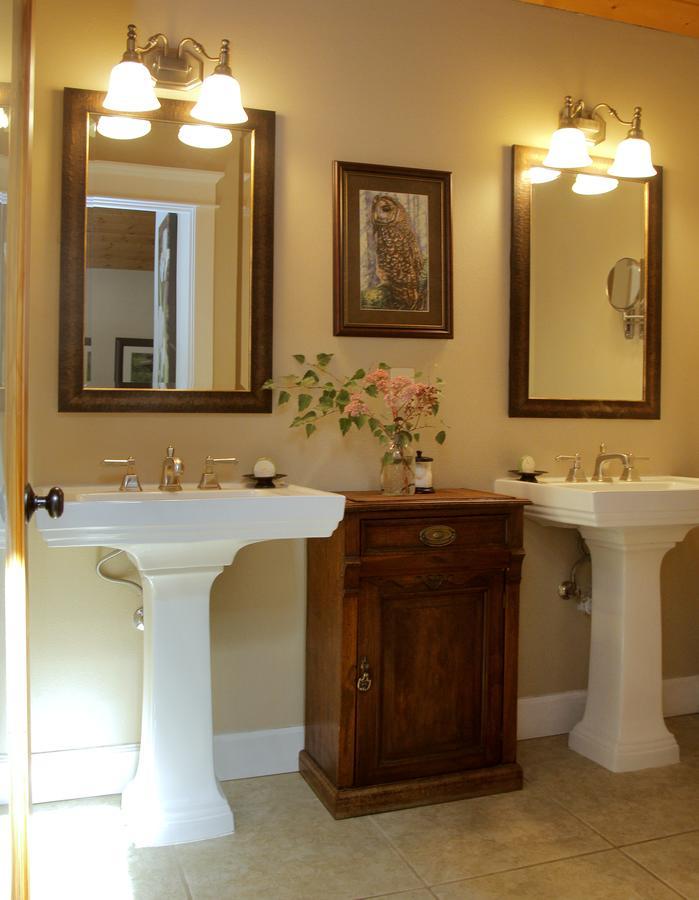 Coho Hotel Willow Creek