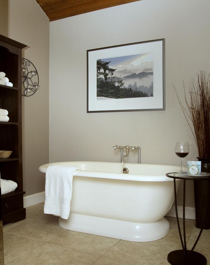Coho Hotel Willow Creek